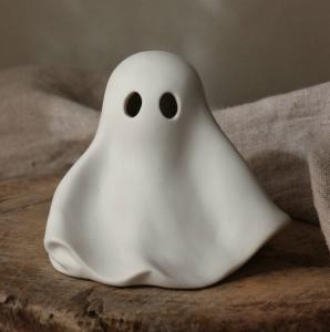Ghost Spökdekoration, från Majas lyktor säljs till förmån för Barncancerfonden
