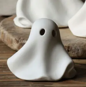 Ghost Spökdekoration, från Majas lyktor säljs till förmån för Barncancerfonden