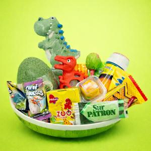 P&aring;sk&auml;gg Dino med skoj och godis (18cm)