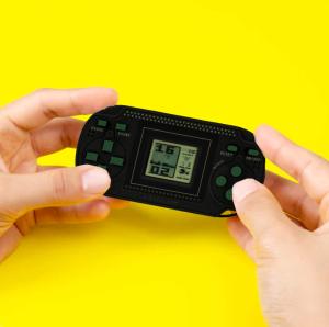 Retro Arkadspel i fickformat