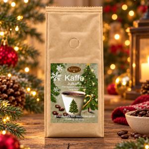 Julkaffe med granmotiv i presentp&aring;se, 200 gram fr&aring;n Klaras Goda Presentdesign