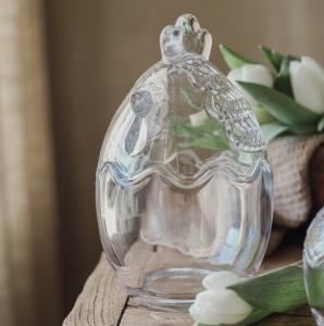 Glasburk H&ouml;na, fr&aring;n Majas lyktor s&auml;ljs till f&ouml;rm&aring;n f&ouml;r Barncancerfonden