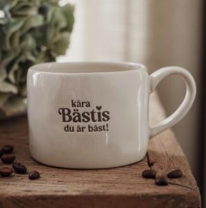 Mugg K&auml;ra B&auml;stis, du &auml;r b&auml;st fr&aring;n Majas lyktor s&auml;ljs till f&ouml;rm&aring;n f&ouml;r Barncancerfonden