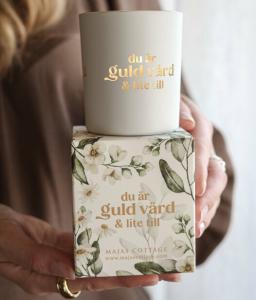 Ljuslykta Guld V&auml;rd & lite till, fr&aring;n Majas lyktor s&auml;ljs till f&ouml;rm&aring;n f&ouml;r Barncancerfonden