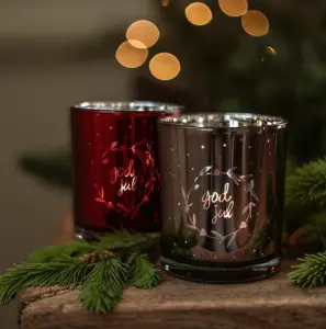 Ljuslykta God Jul, fr&aring;n Majas lyktor s&auml;ljs till f&ouml;rm&aring;n f&ouml;r Barncancerfonden