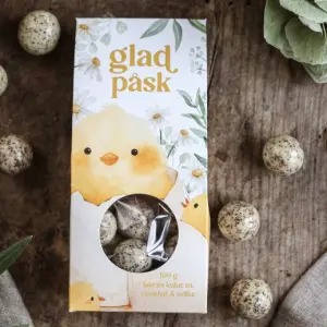 Glad p&aring;sk, Lakritskulor med choklad & toffee fr&aring;n Majas lyktor s&auml;ljs till f&ouml;rm&aring;n f&ouml;r Barncancerfonden