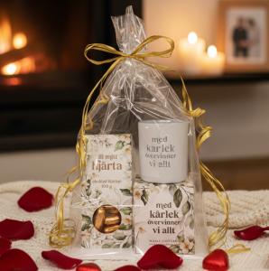 Presentset Till mitt hj&auml;rta, med k&auml;rlek &ouml;vervinner vi allt (i cellofan)