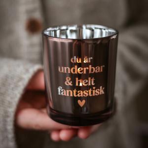 Ljuslykta Underbar & helt fantastisk, fr&aring;n Majas lyktor s&auml;ljs till f&ouml;rm&aring;n f&ouml;r Barncancerfonden