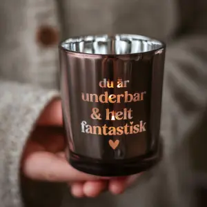 Ljuslykta Underbar & helt fantastisk, fr&aring;n Majas lyktor s&auml;ljs till f&ouml;rm&aring;n f&ouml;r Barncancerfonden