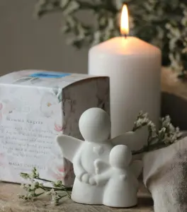 Mamma Ängel från Majas lyktor säljs till förmån för Barncancerfonden