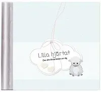 Fyll-i boken Lilla hjärtat en en perfekt present till de nyfödda barnet eller till dopet.