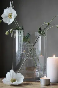 Vas/Ljuslykta K&auml;rleksvisan (Sarah Down Finer) fr&aring;n Majas lyktor s&auml;ljs till f&ouml;rm&aring;n f&ouml;r Barncancerfonden