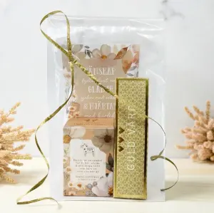 Presentset Vänskap i cellofan (Chokladpraliner, lyckofigur & kort)
