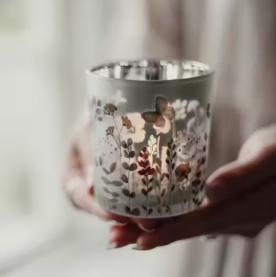 Ljuslykta Summer Breeze, från Majas lyktor säljs till förmån för Barncancerfonden