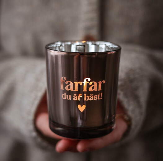 Ljuslykta Farfar, du är bäst! från Majas lyktor säljs till förmån för Barncancerfonden
