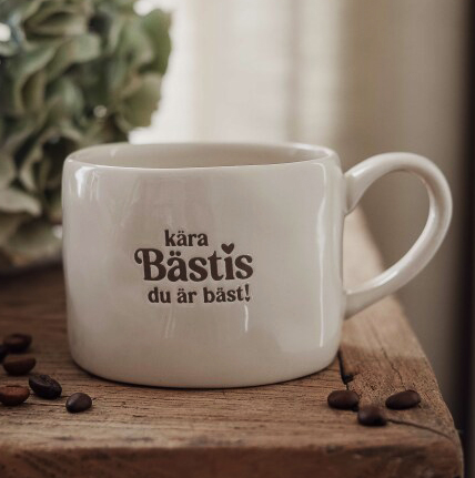 Mugg Kära Bästis, du är bäst från Majas lyktor säljs till förmån för Barncancerfonden