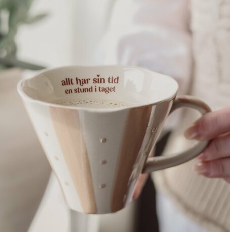 Mugg Allt har sin tid från Majas lyktor säljs till förmån för Suicide Zero