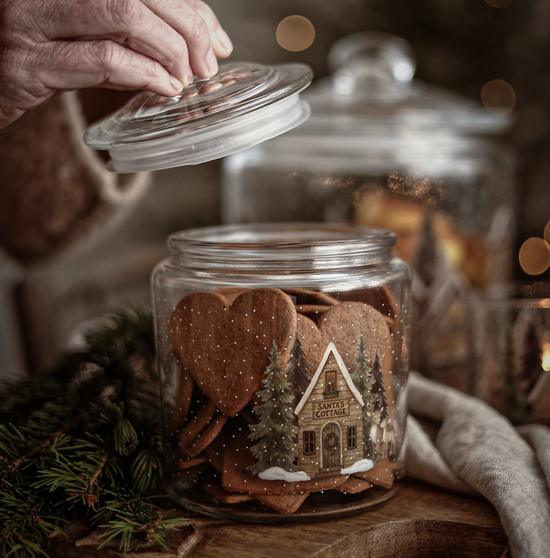 Glasburk Santas Cottage, Liten, från Majas lyktor säljs till förmån för Barncancerfonden