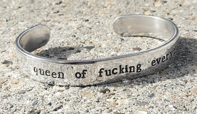 Armband Queen of fucking everything - Littlebit Design