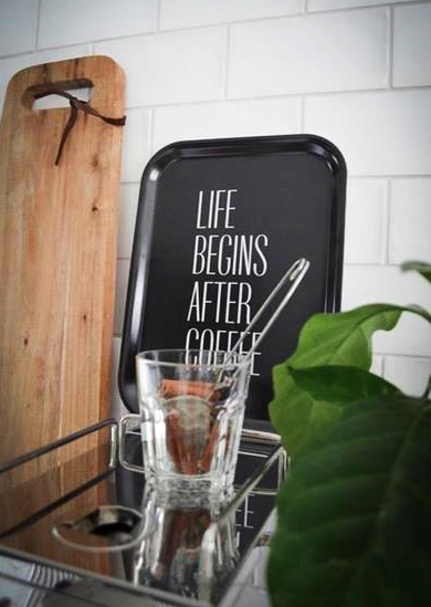 Bricka "Life begins after coffee" • Pryloteket