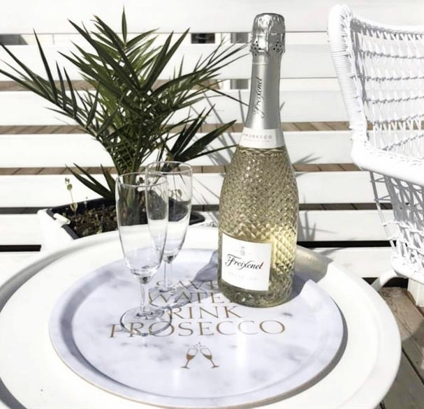 Bricka "Save water drink Prosecco" (rund 31cm) • Pryloteket