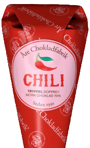 Chilitryffel förpackad i en dekorativ strut, från Åre Chokladfabrik