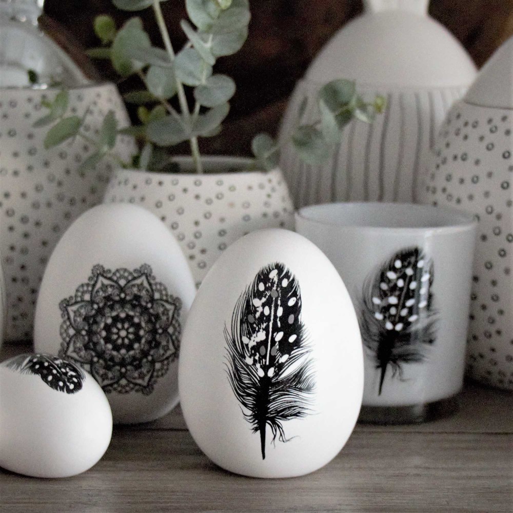 Decor Ägg Feather från Majas lyktor säljs till förmån för Barncancerfonden
