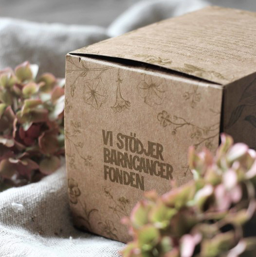 Doftljus Stillhet (stilla regn) från Majas Lyktor/Barncancerfonden
