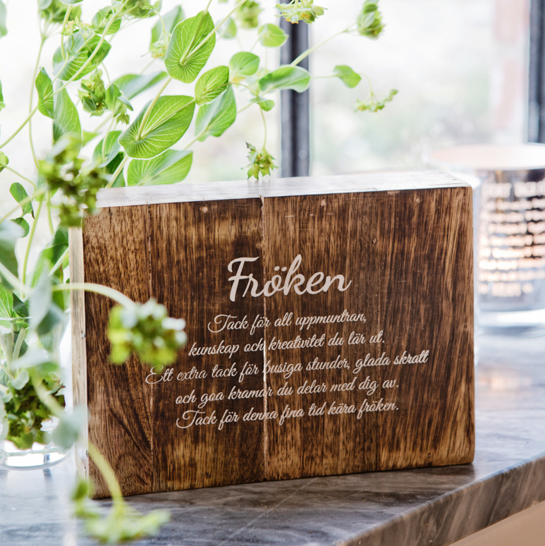 Tavla Fröken från Majas Lyktor och Barncancerfonden