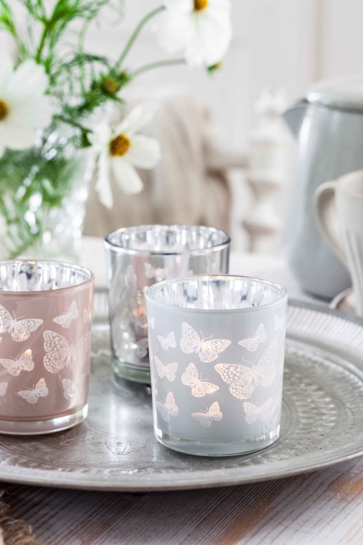 Ljuslykta Butterflies liten (7x8cm), från Majas lyktor säljs till förmån för Barncancerfonden