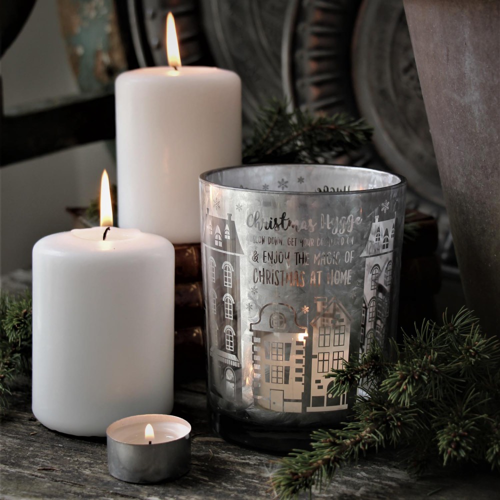 Ljuslykta Christmas Hygge från Majas lyktor säljs till förmån för Barncancerfonden