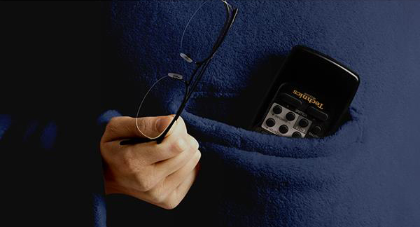 Snug Rug Deluxe är en mysig och praktisk filt med ärmar